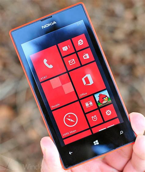 Nokia Lumia 520 .